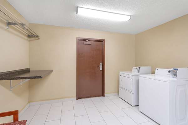 Amenities - Days Inn Blairsville
