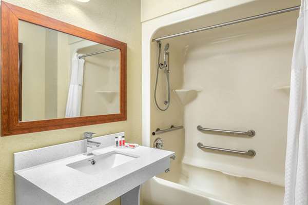  - Days Inn Blairsville