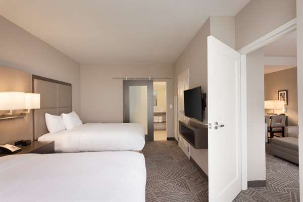  - Embassy Suites Olathe