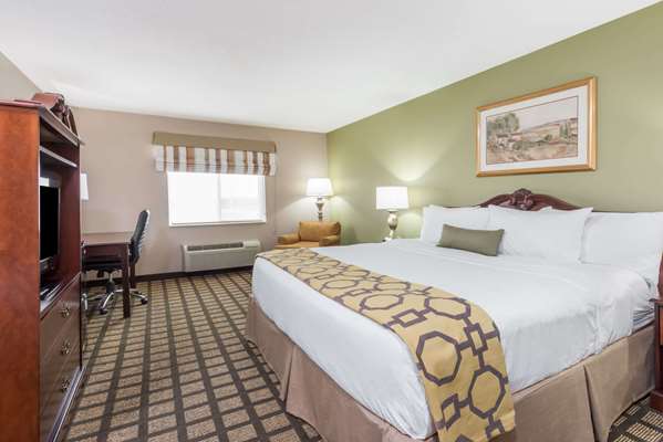  - Baymont Inn & Suites Fulton