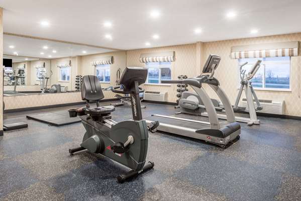 Fitness/ Exercise Room - Baymont Inn & Suites Fulton