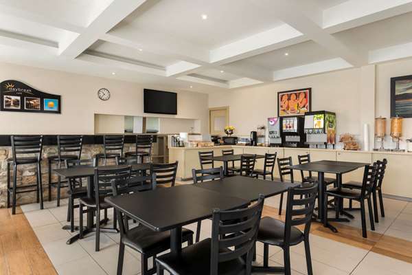  - Days Inn Montreal Saint Leonard