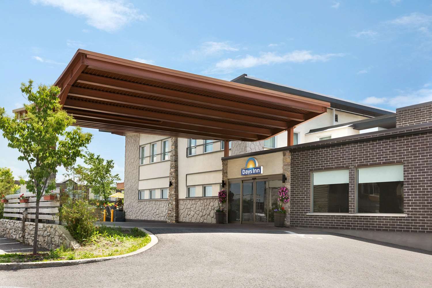 Days Inn Montreal Saint Leonard, QC See Discounts