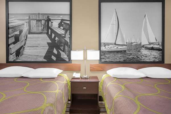  - Super 8 Motel Bay St Louis