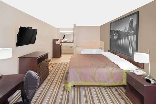 Suite - Super 8 Motel Bay St Louis