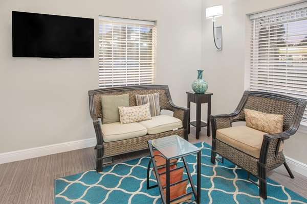  - Super 8 Motel Bay St Louis