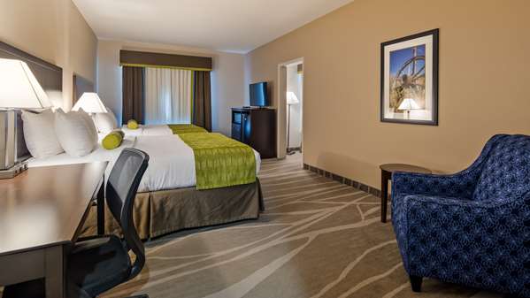 Suite - Best Western Plus Denver City Hotel & Suites