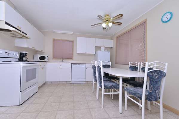 Suite - Canadas Best Value Inn Vernon