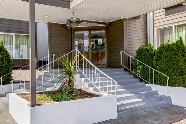 Exterior view - Studio 6 Suites Portland - I-405, Exit 23B