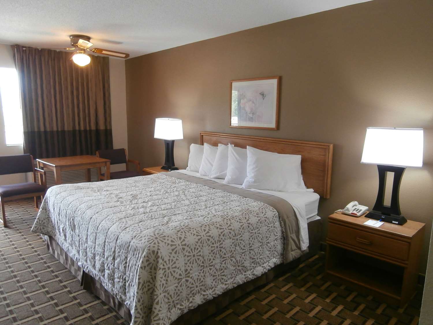 1 King Bed Deluxe Non-Smoking image
