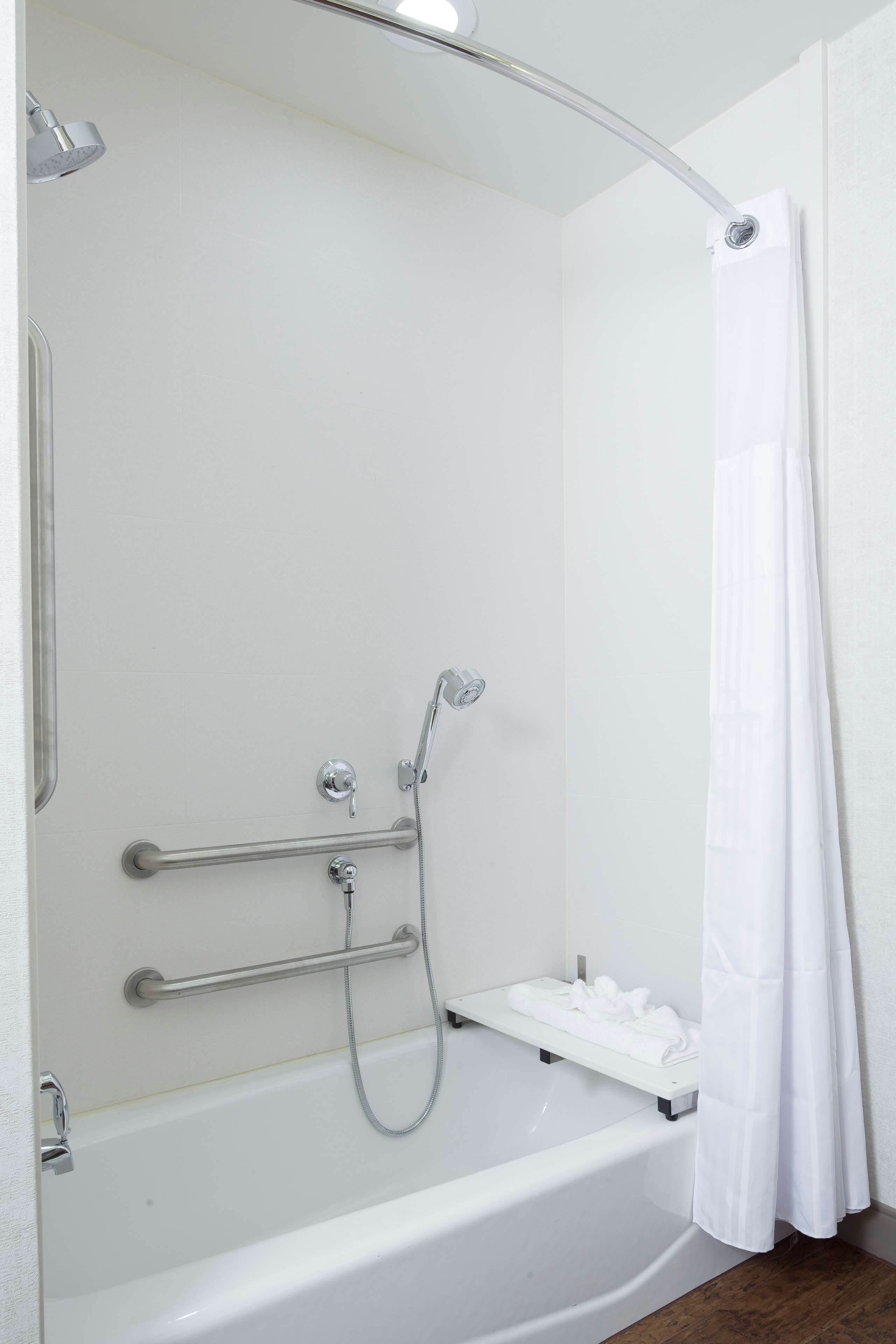 Hilton Garden Inn Longview Room Type - 1 KING ACC 1BDRM STE W TUB