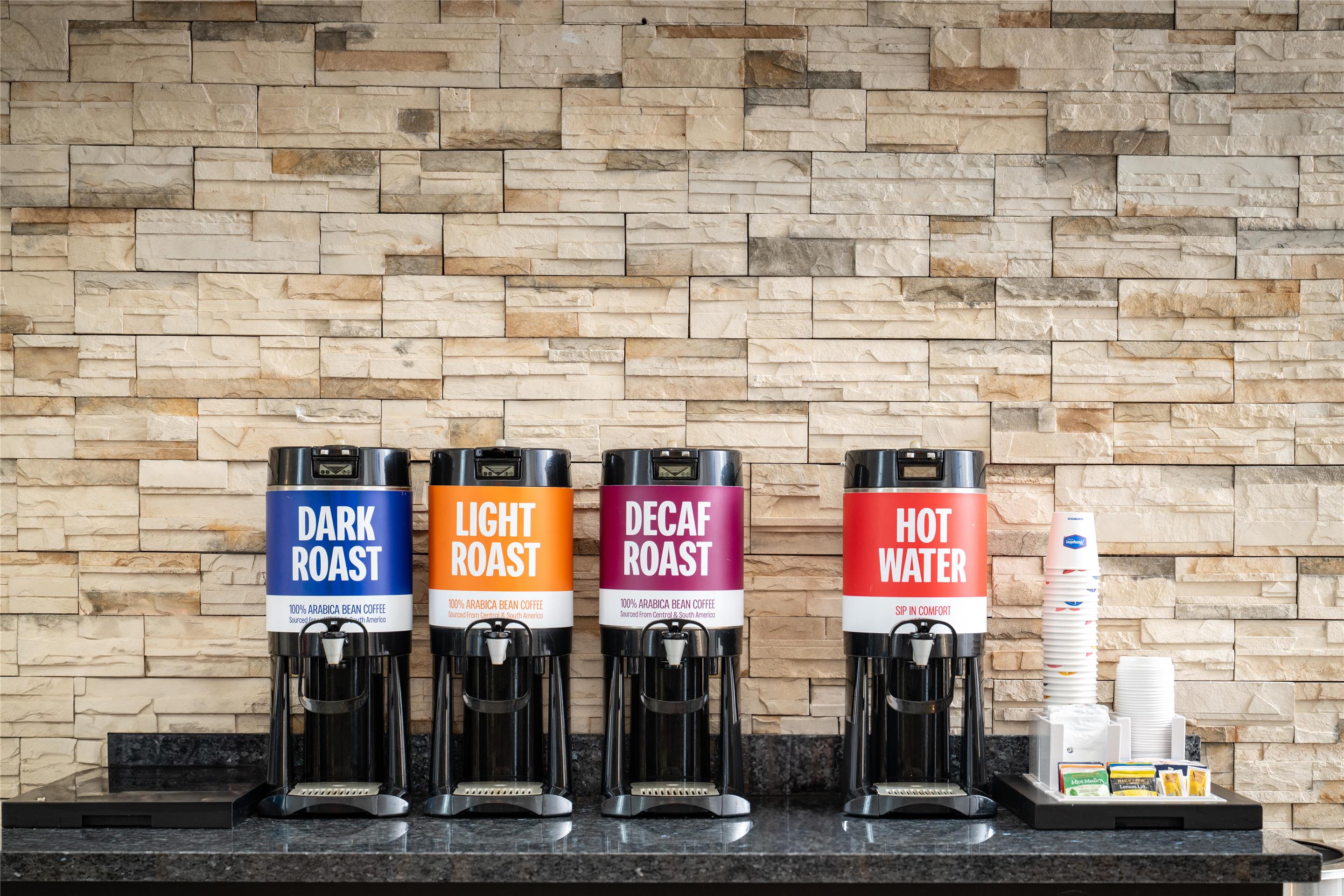 Restaurant | Hampton Inn & Suites La Crosse Downtown