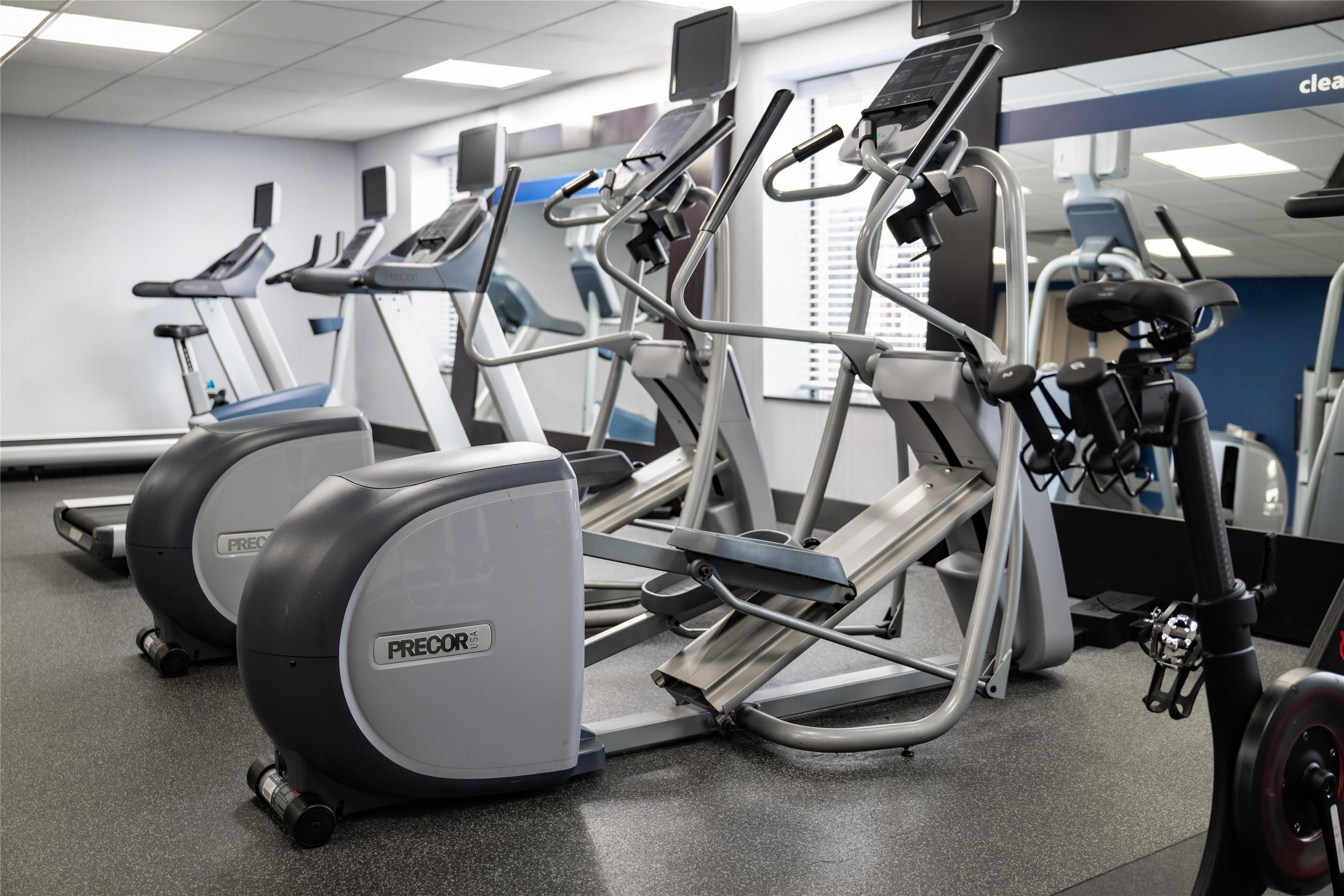 Health club fitness center gym | Hampton Inn & Suites La Crosse Downtown