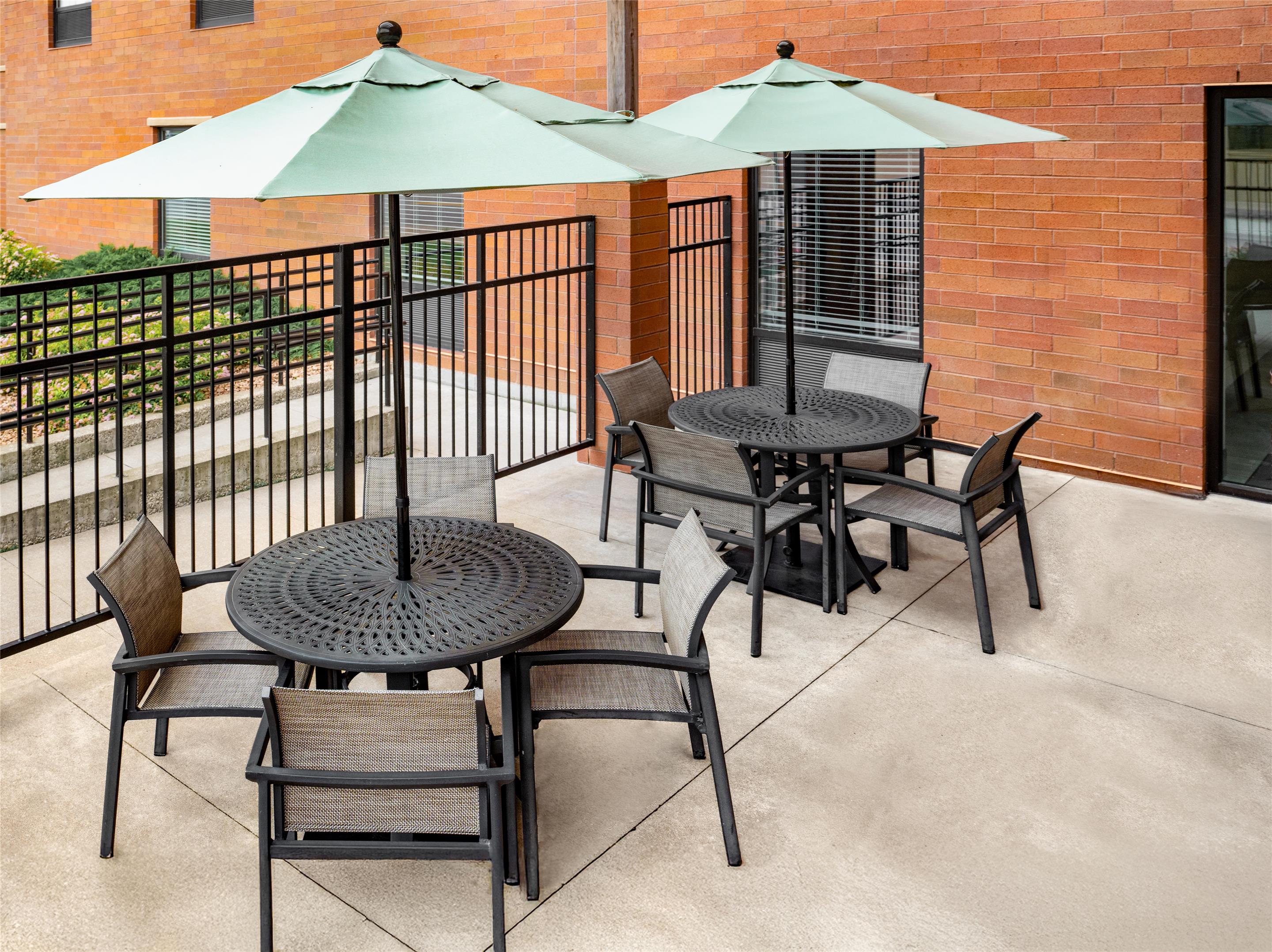 Exterior | Hampton Inn & Suites La Crosse Downtown