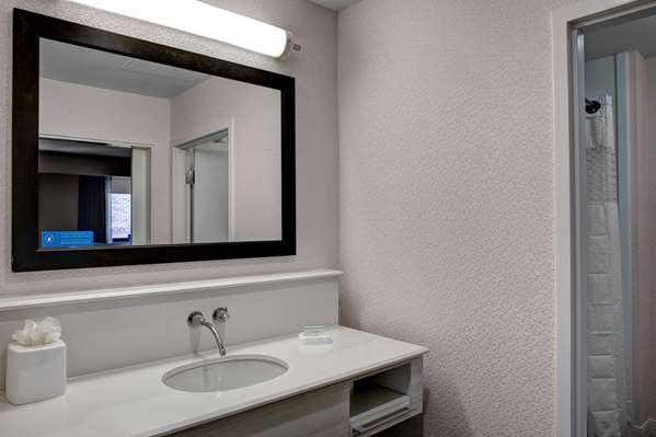  - Hampton Inn Downtown Richmond - I-95, Exit 74C