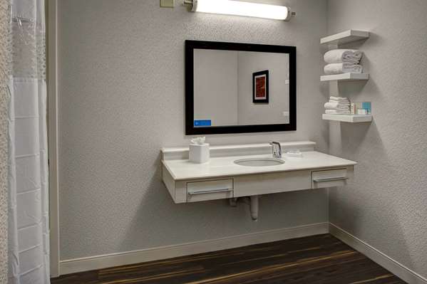  - Hampton Inn Downtown Richmond - I-95, Exit 74C