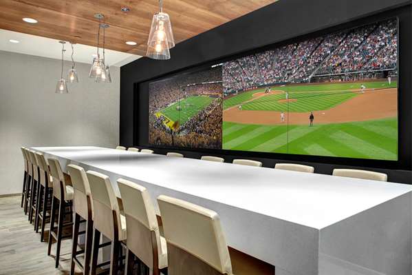 Bar - Hampton Inn Downtown Richmond - I-95, Exit 74C