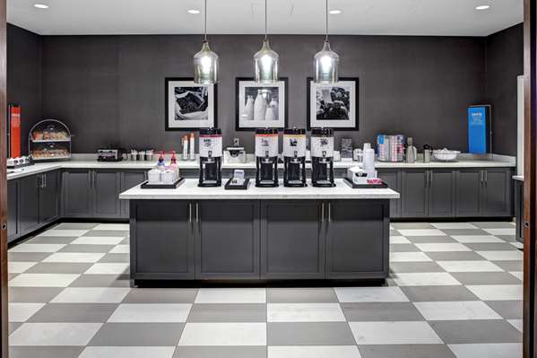 Amenities - Hampton Inn Downtown Richmond - I-95, Exit 74C