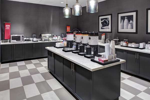 Amenities - Hampton Inn Downtown Richmond - I-95, Exit 74C