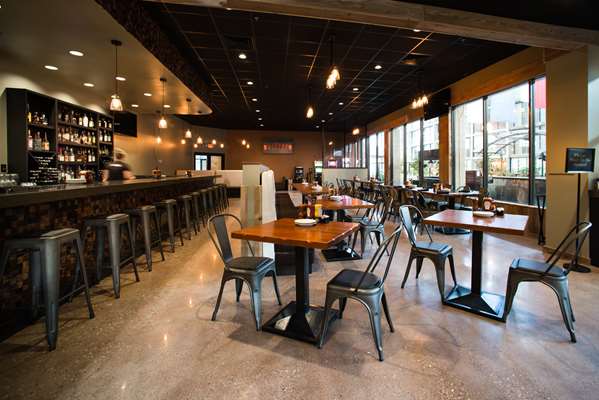 Restaurant - Best Western Premier Alton St Louis Area Hotel