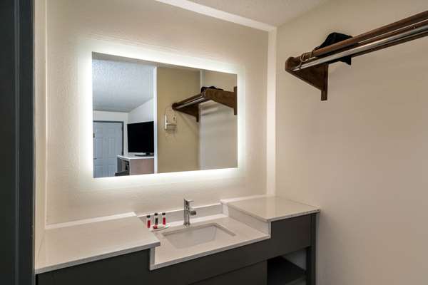  - Baymont Inn & Suites Franklin - I-65, Exit 65