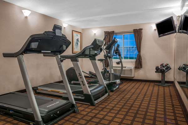Fitness/ Exercise Room - Super 8 Beaumont - I-10, Exit 851