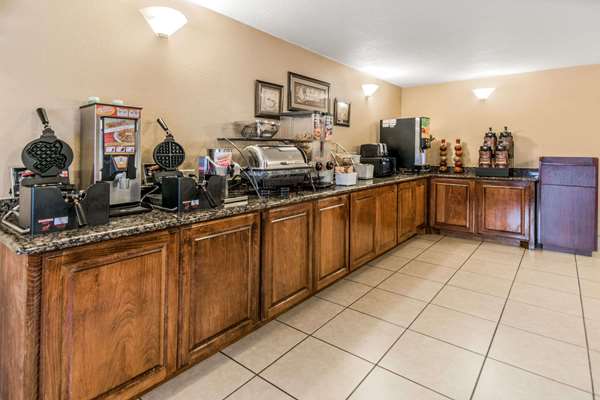  - Super 8 Beaumont - I-10, Exit 851