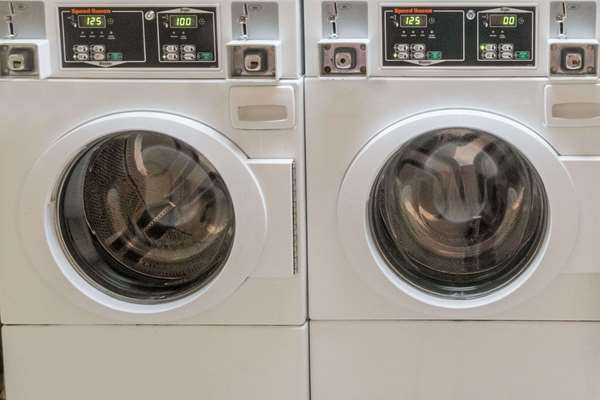  - Super 8 Beaumont - I-10, Exit 851