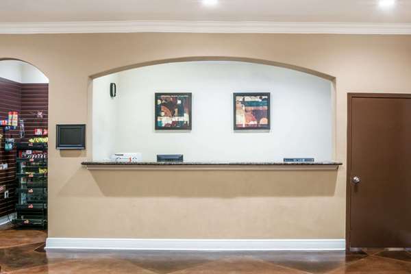  - Super 8 Beaumont - I-10, Exit 851