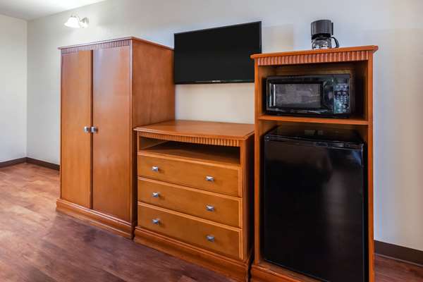  - Super 8 Beaumont - I-10, Exit 851