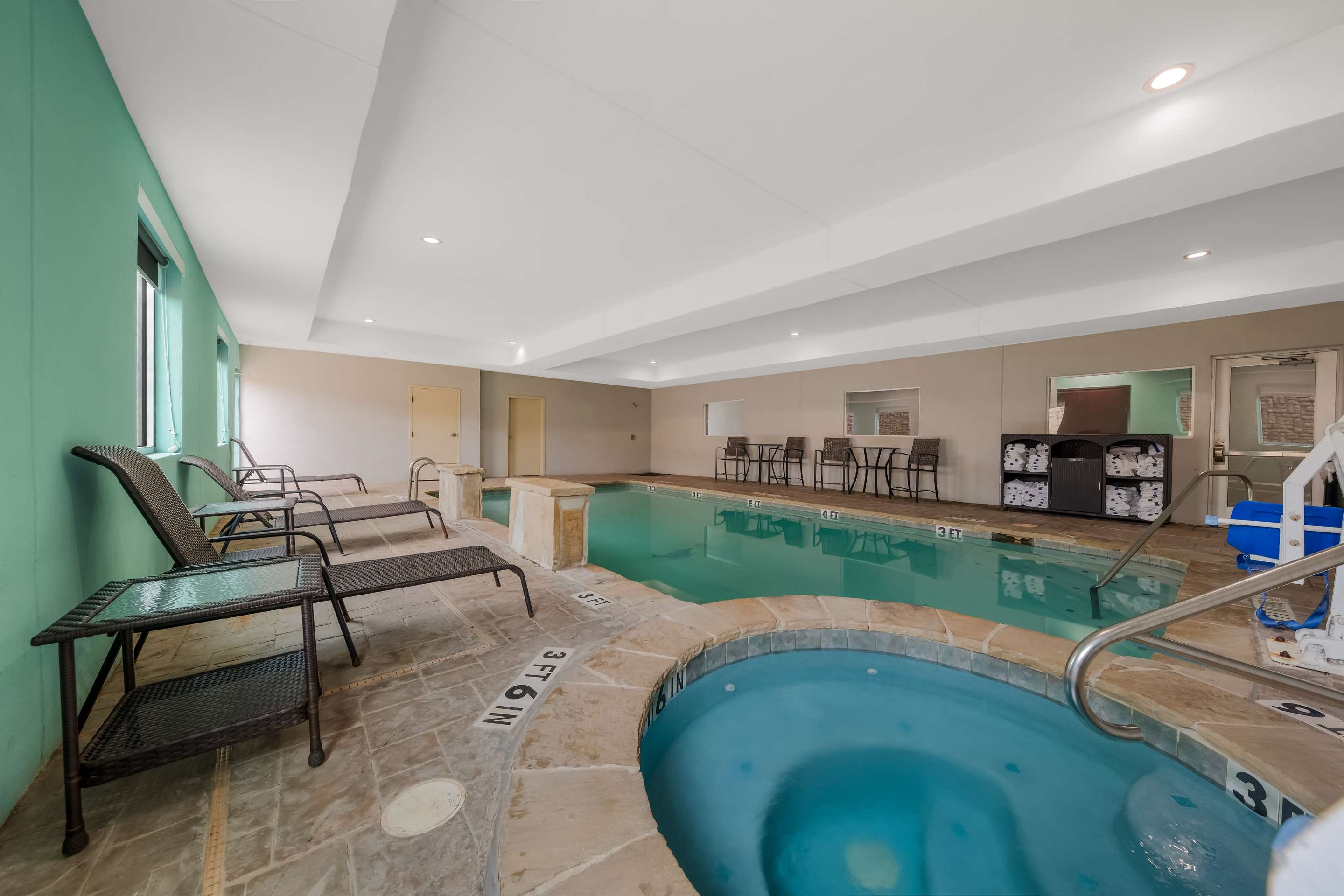 Indoor Pool | Best Western Bowie Inn & Suites