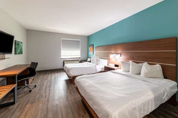  - Best Western Bowie Inn & Suites