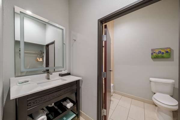 Suite - Best Western Bowie Inn & Suites