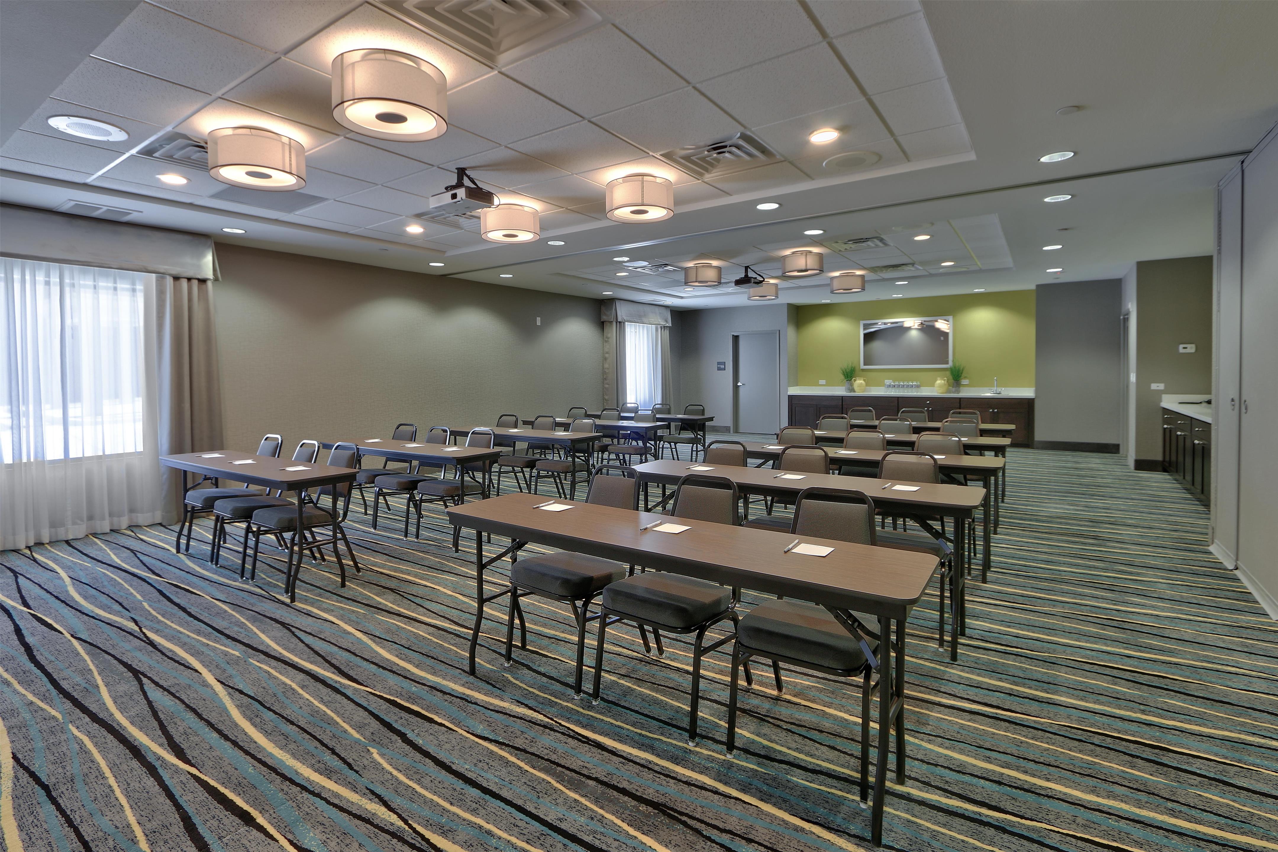 Meeting Room | Hampton Inn & Suites Albuquerque Airport