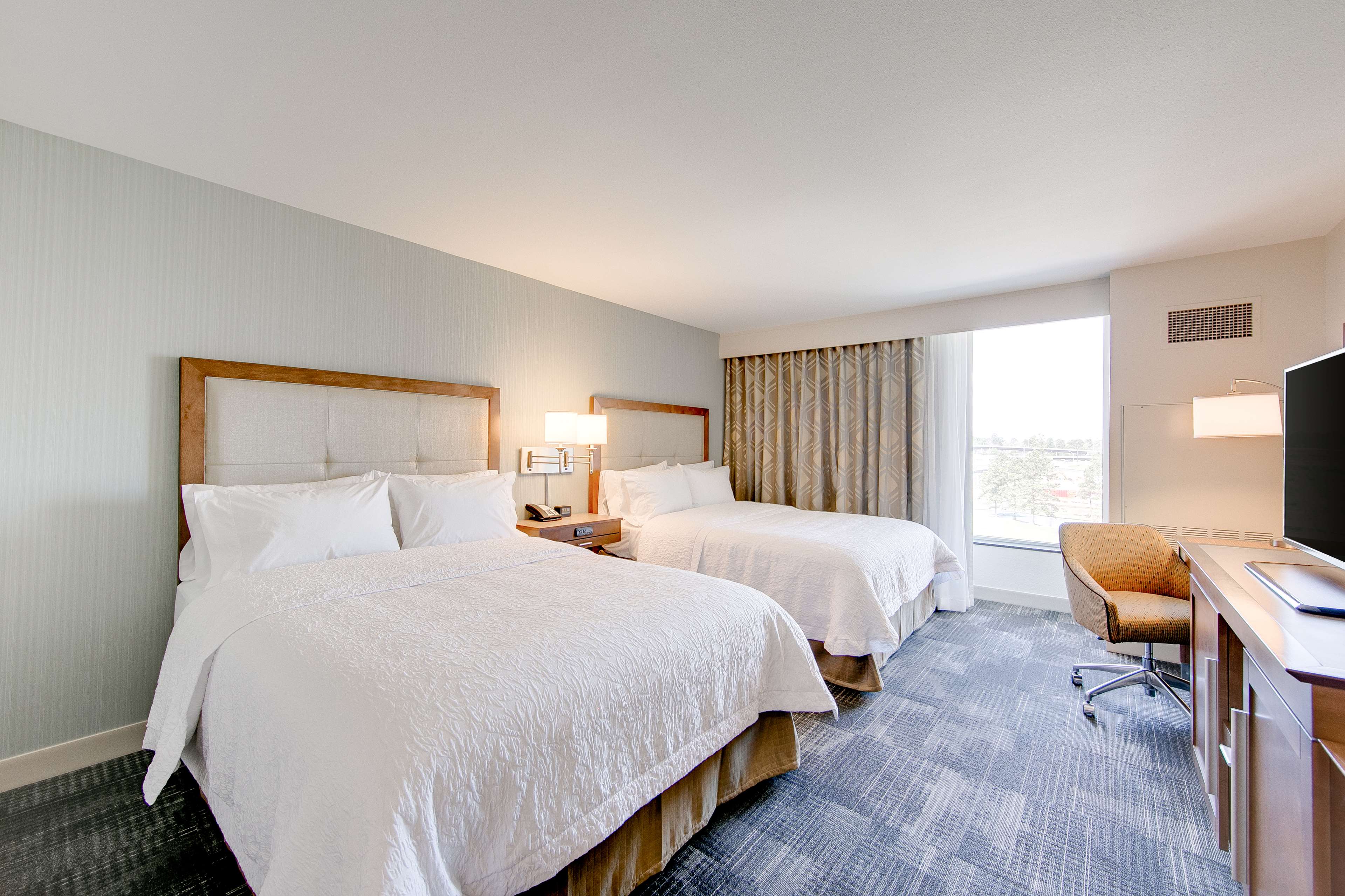 Hampton Inn & Suites by Hilton North Houston Spring Room Type - 2 QUEENS W FRIDGE NOSMOK