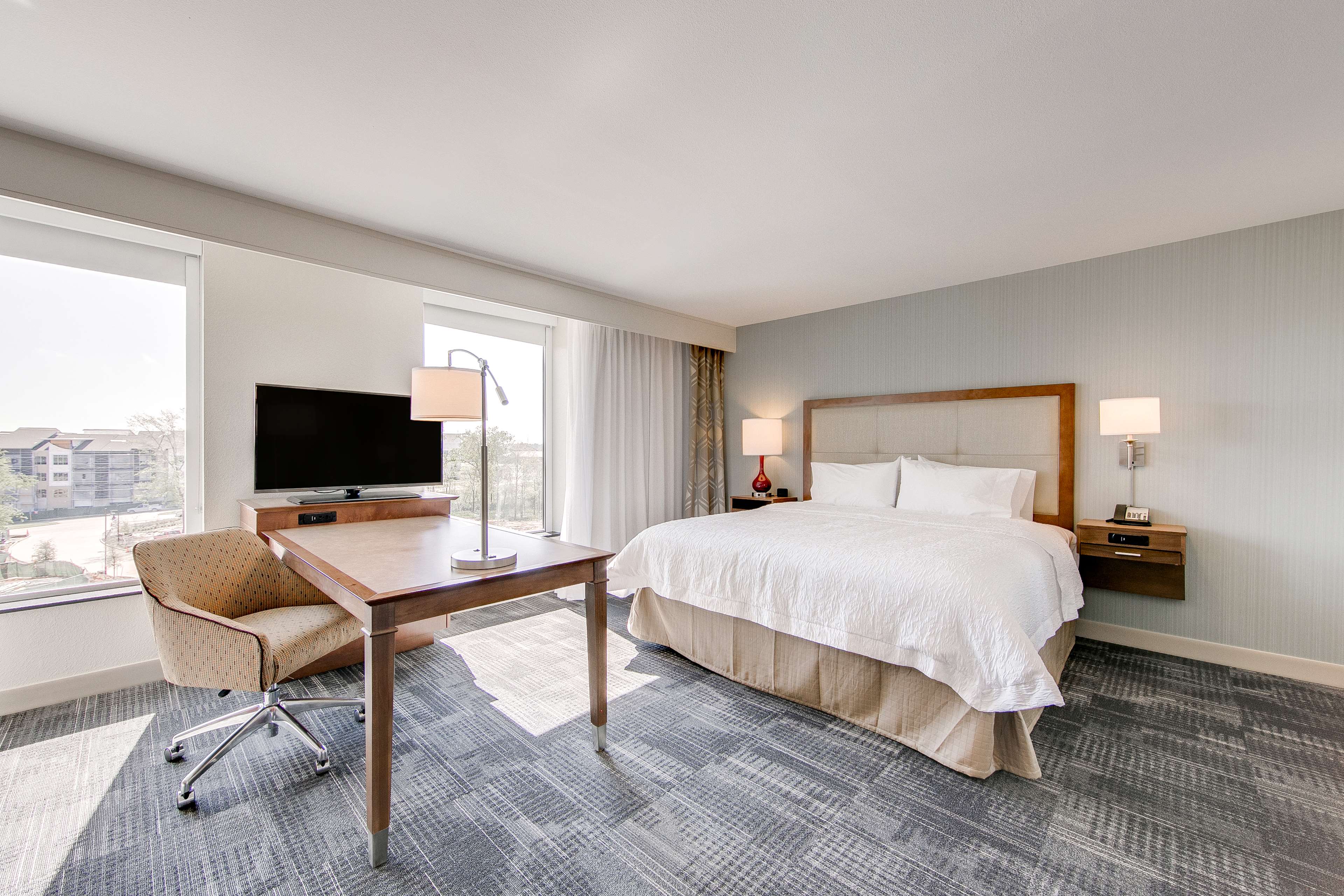Hampton Inn & Suites by Hilton North Houston Spring Room Type - 1KN STDO MIC FRIDG WTBR NS