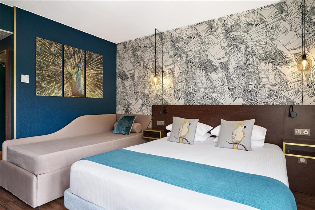 HC Birdy Hotel-guestroom-Guest Room,On-Site.jpg
