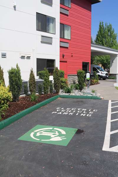  - Best Western Plus Portland Airport Hotel & Suites - I-205, Exit 24
