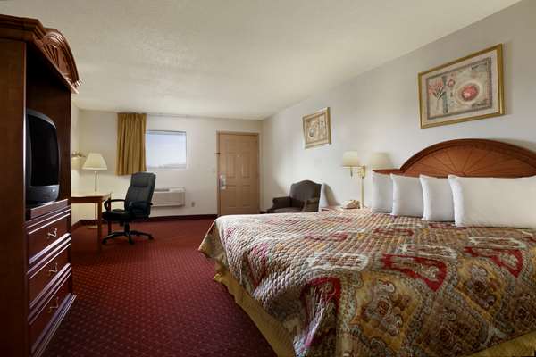  - Days Inn Huntington - I-64, Exit 15