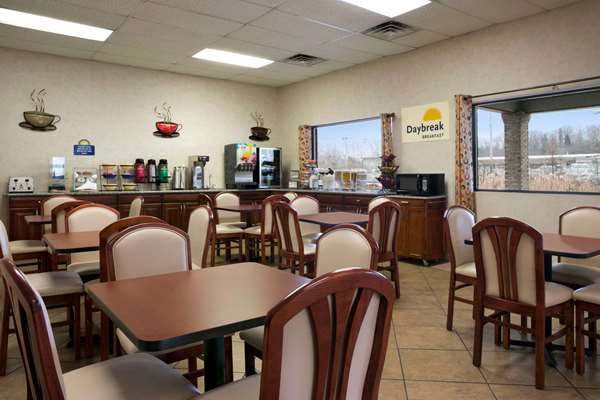 Restaurant - Days Inn Huntington - I-64, Exit 15