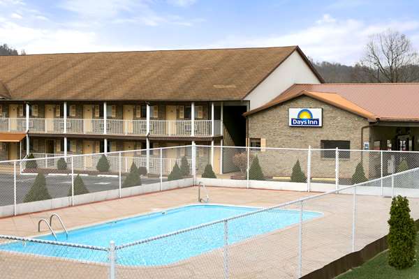Exterior view - Days Inn Huntington - I-64, Exit 15