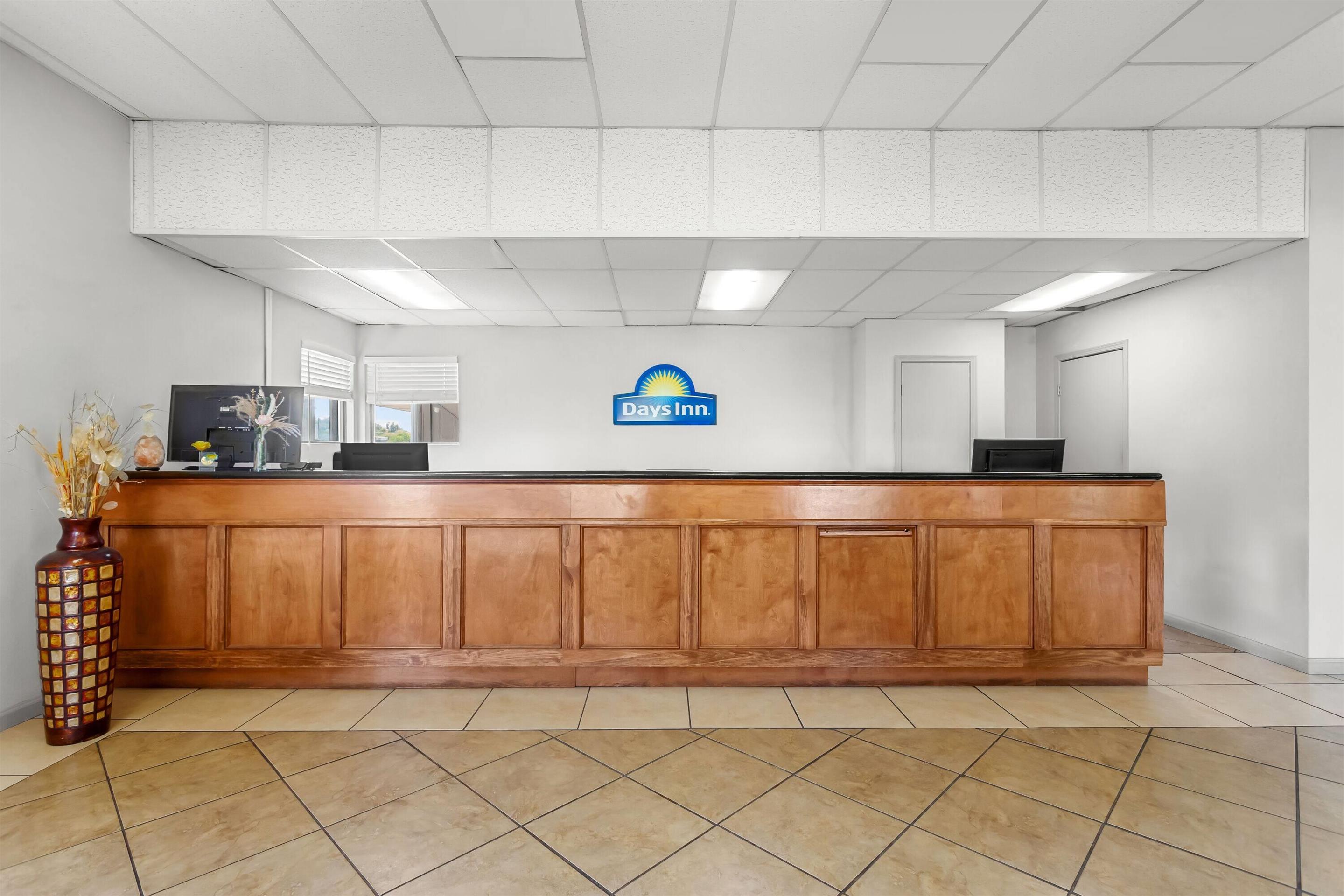 Reception | Days Inn by Wyndham Huntington