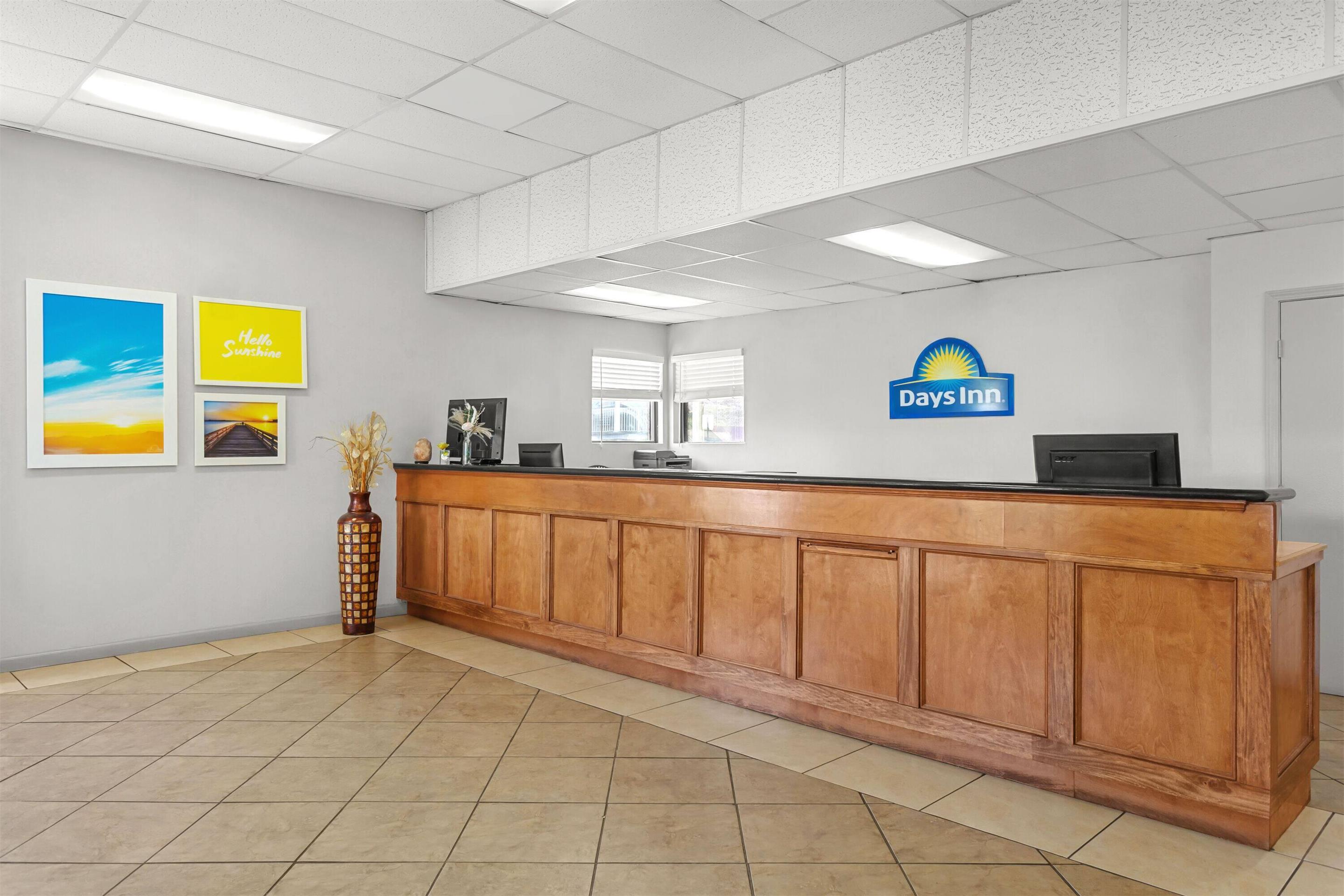Reception | Days Inn by Wyndham Huntington