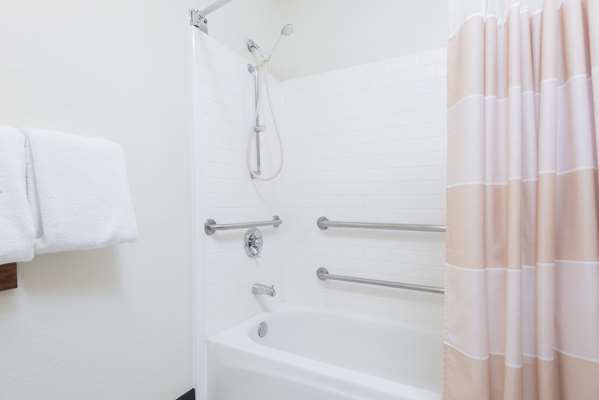  - Baymont Inn & Suites Santa Fe