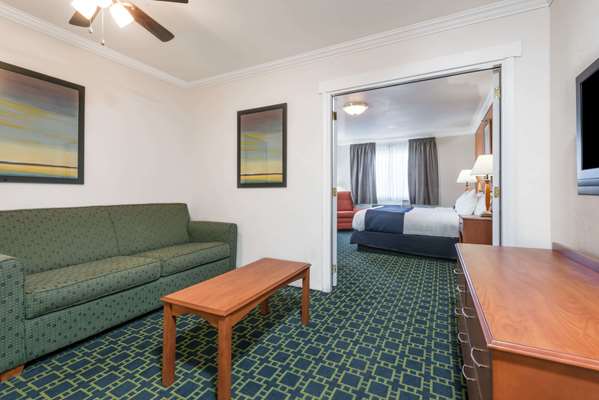 Suite - Baymont Inn & Suites Santa Fe