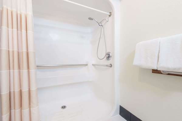  - Baymont Inn & Suites Santa Fe