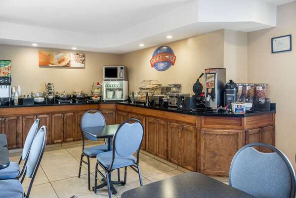  - Baymont Inn & Suites Santa Fe