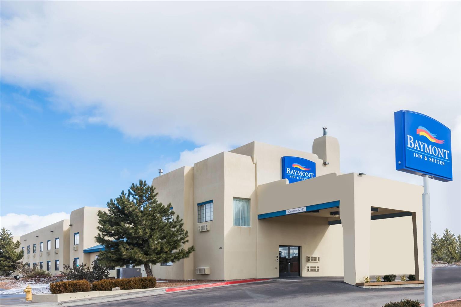Baymont Inn & Suites Santa Fe