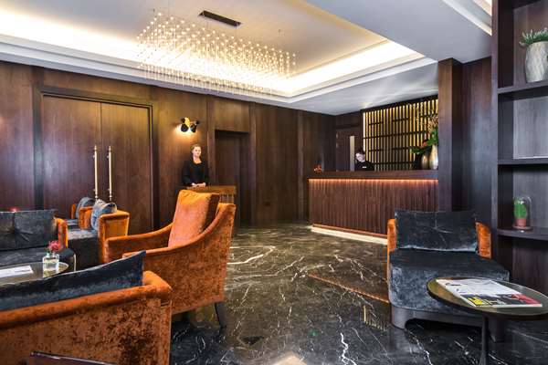 Indoor/Interior,On-Site,Lobby