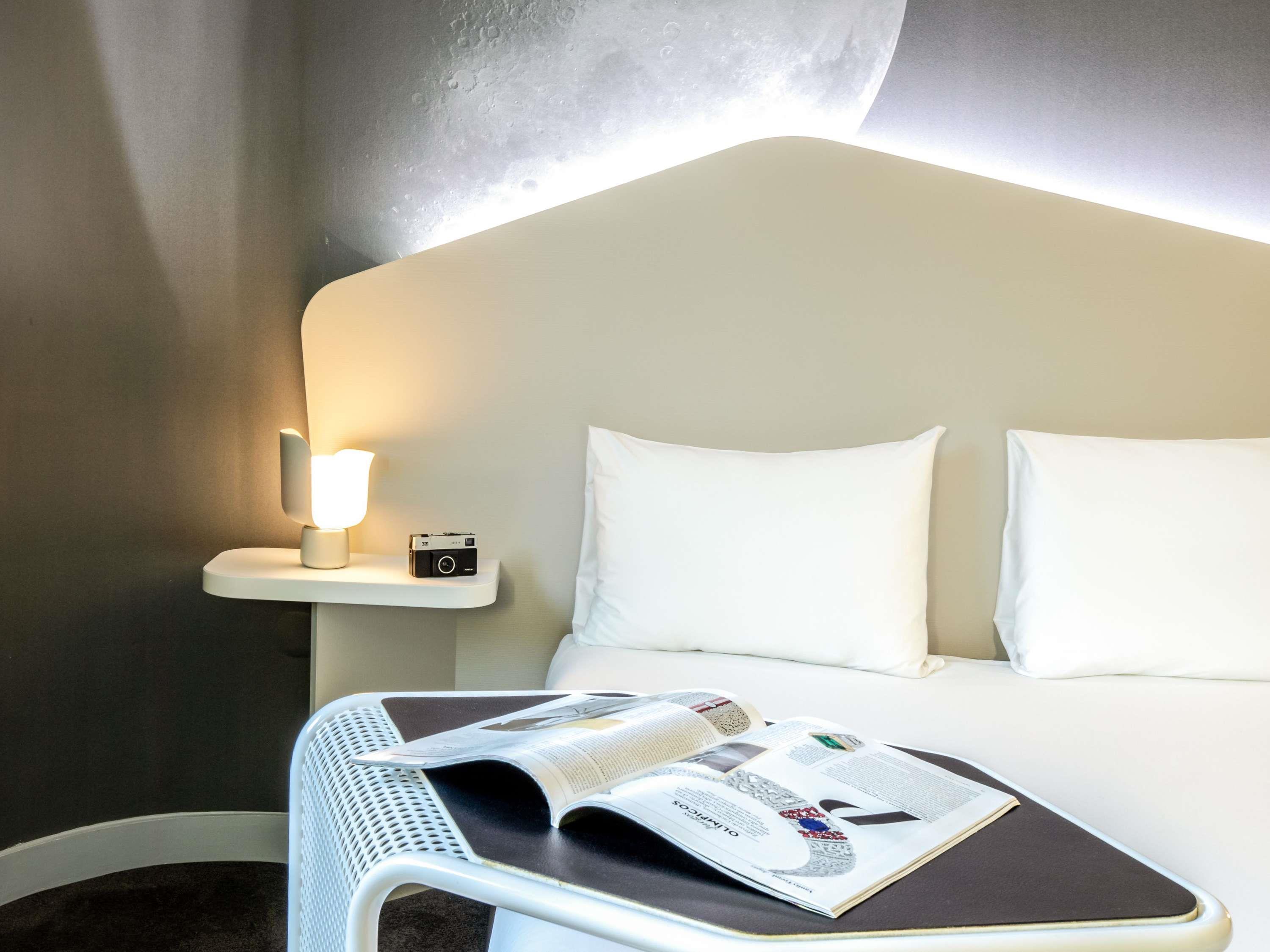ibis Styles Paris CDG Airport Roissy Room Type - Standard room for people with reduced mobility with 1 double bed